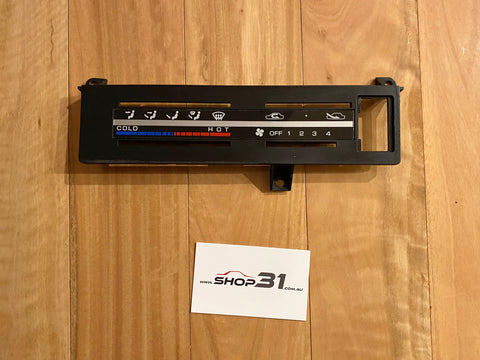 NISSAN SKYLINE R31 - CLIMATE CONTROL SURROUND