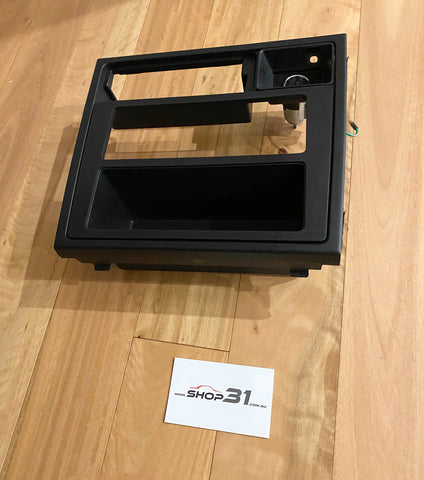NISSAN SKYLINE R31 - RADIO SURROUND